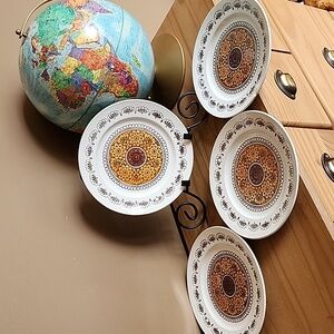 Vintage Kathie Winkle Broadhurst Pottery dinner plates Autumn Glen